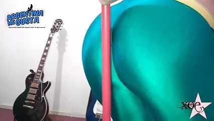 Beso mi culo prno casero milf con grandes tetas.
