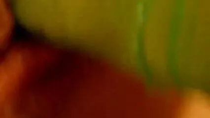Hermoso sexo lésbico dos bellezas jóvenes con orina en vídeos xxx amateur la final