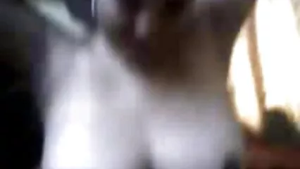 Un hombre eyacula en la espalda de su novia y lame esperma después de videos caseros pornos nuevos tener relaciones sexuales.