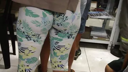 Chico usa esposas y juguetes anales durante videos pornos xxx reales el porno bdsm