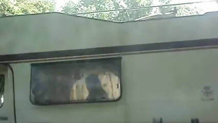 El tipo está follando con hermosas chicas trans y follando problemas videos de sexos caseros gratis en el culo con un beso.