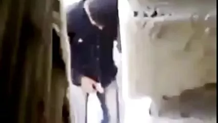 joven morena se lubricó la entrepierna antes de someterse vídeos xxx amateur al sexo anal