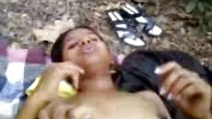 Orgía con una videos caseros amateur mexicanos chica que es detenida por varios chicos y ella se corre