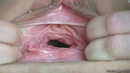 Después de un gangbang anal, dos mujeres se besan videos caseros xxx orgias con esperma en los labios